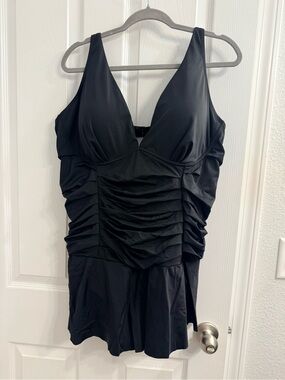Swimsuits For All Black Ruched One-Piece Swimdress
